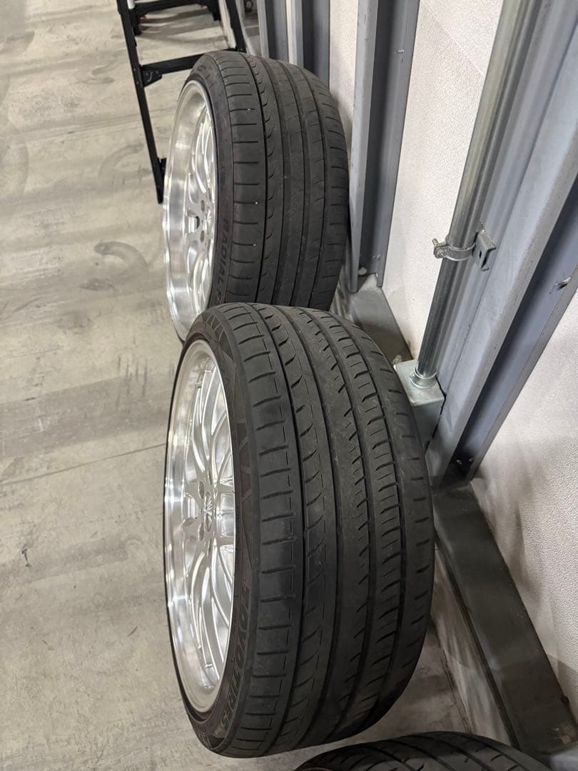 ロクサーニ　20インチホイール