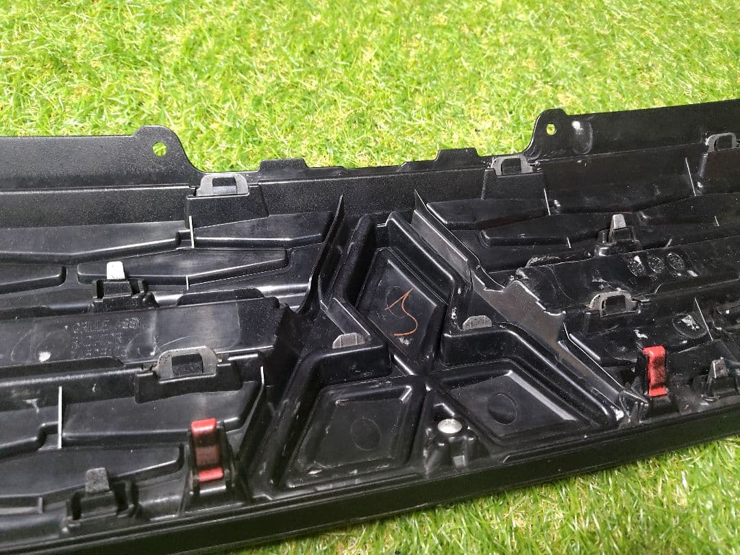 デリカＤ5 フロントグリル チッピング塗装