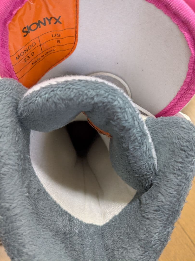 SIONYX ホワイト/ピンク　バイン ブーツセット　子供、レディース用