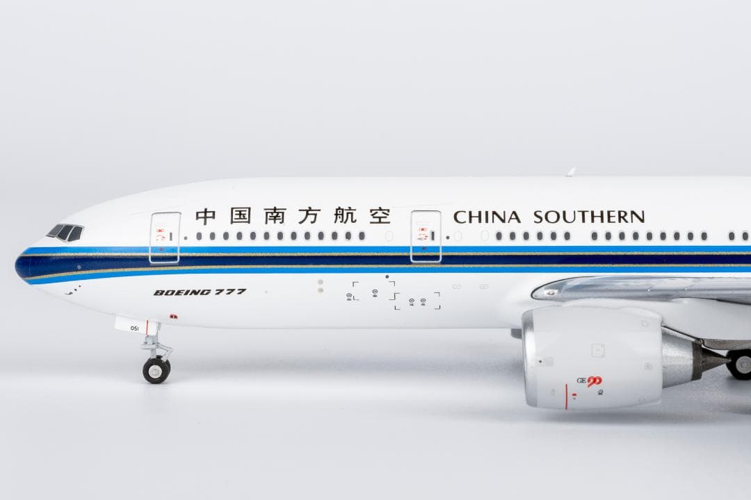 中国南方航空 777-200 B-2051 1/400