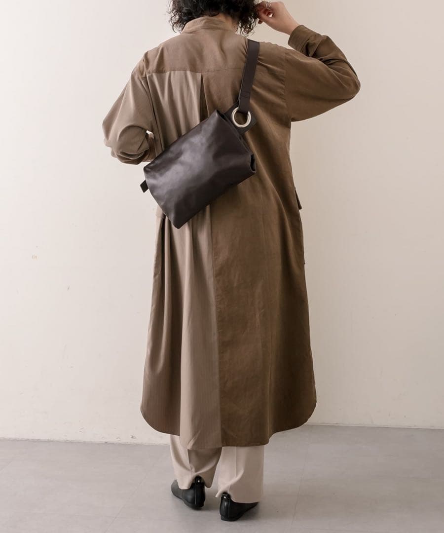 新品　イアパピヨネ　kawa-kawa hatomeレザーボディバッグ