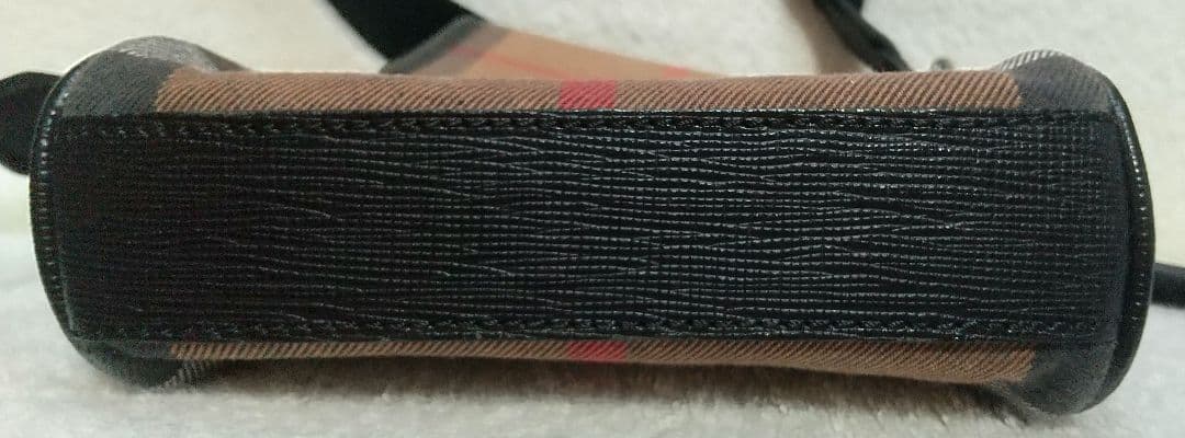 Burberry チェック柄ショルダーバッグ 保存袋付き