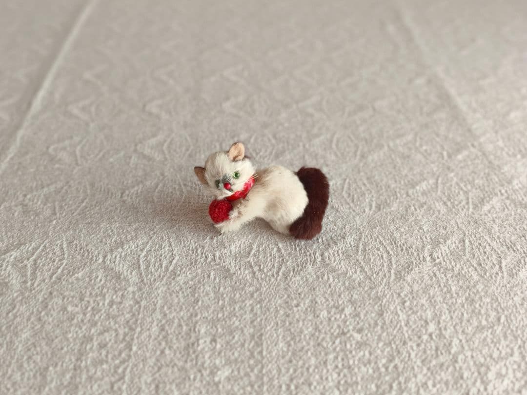 【suumaさま】vintage figure ୨୧ * 白茶 ふわふわ猫ちゃん