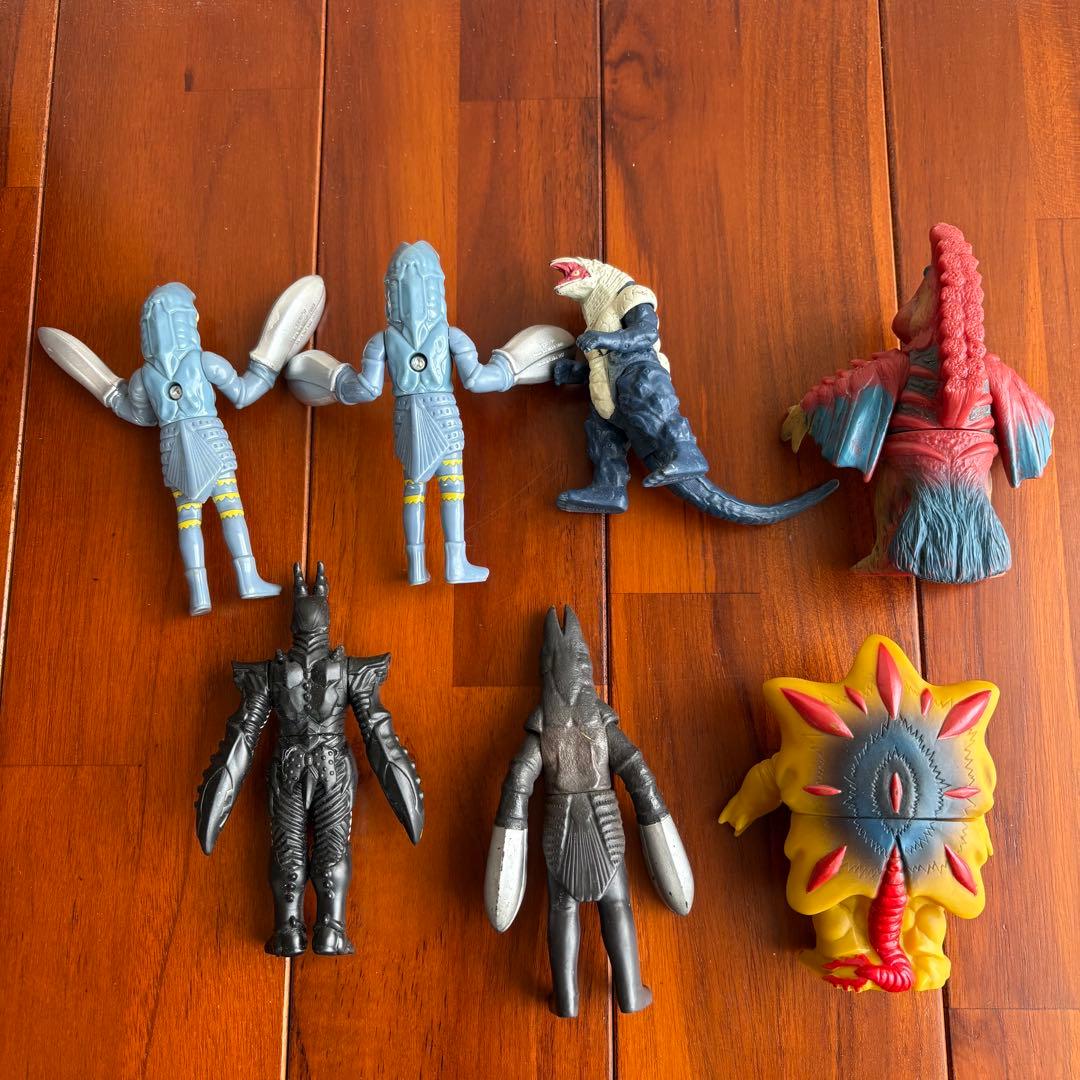 【まとめ売り】【【レトロ】ウルトラマン　怪獣　フィギュア　グッズ　(8-034