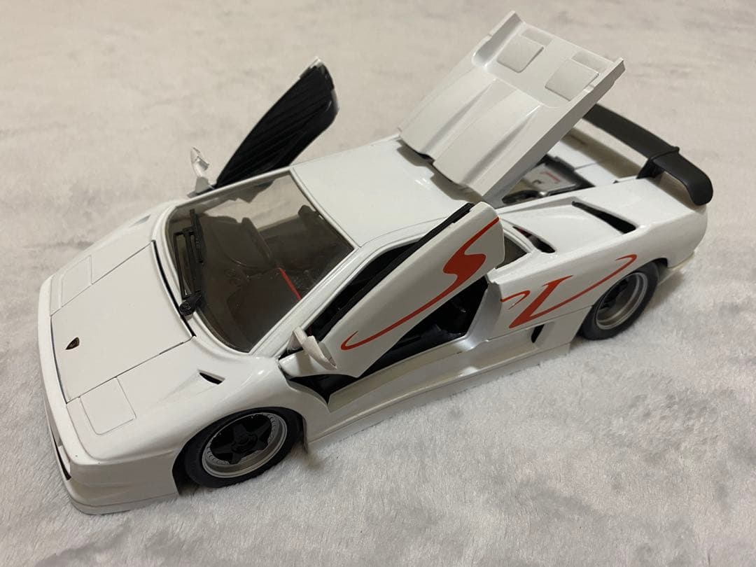 ミニカー Maisto Lamborghini DIABLO SV 1/18