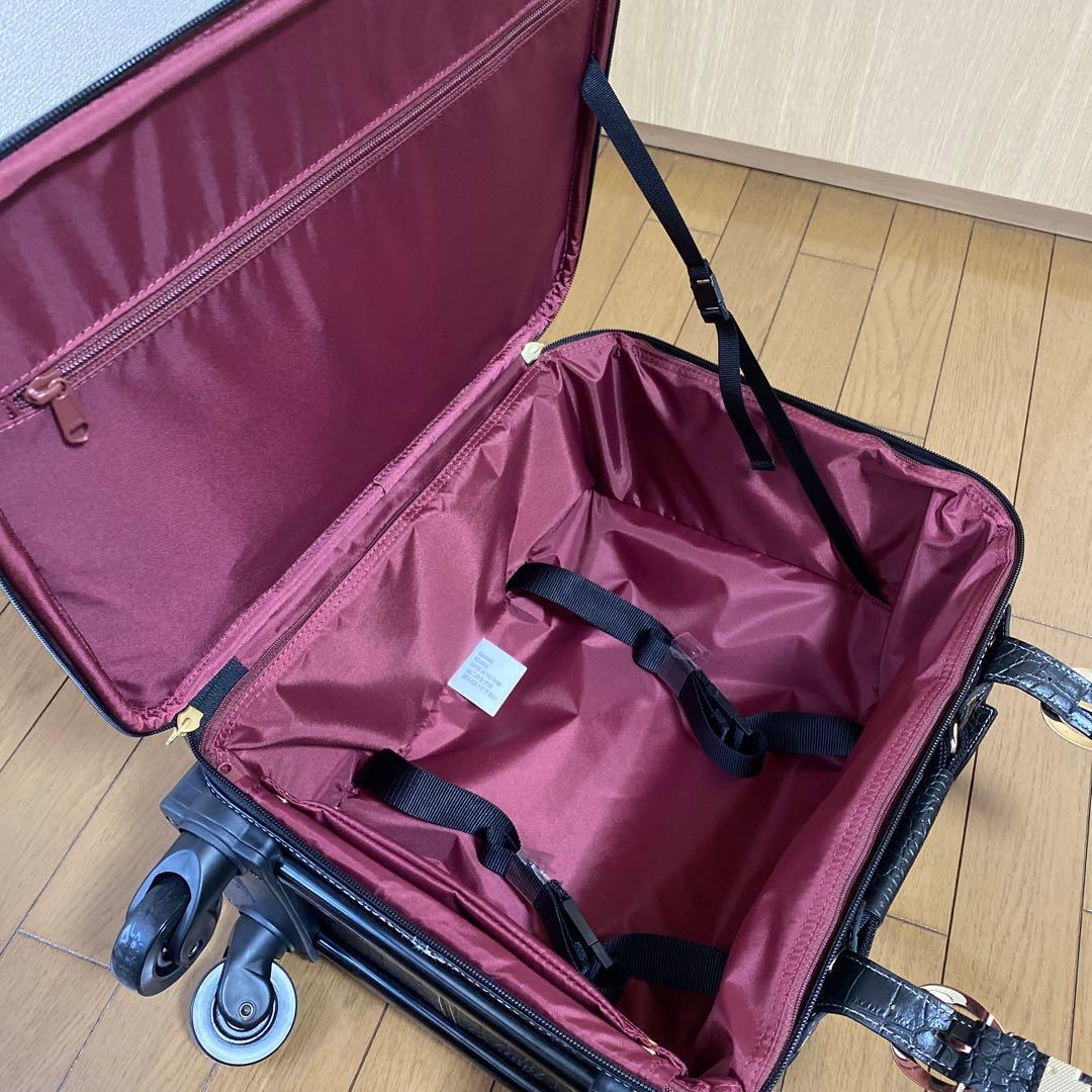 スワニー　キャリーケース クロコダイル型押し　18L スーツケース　トランク