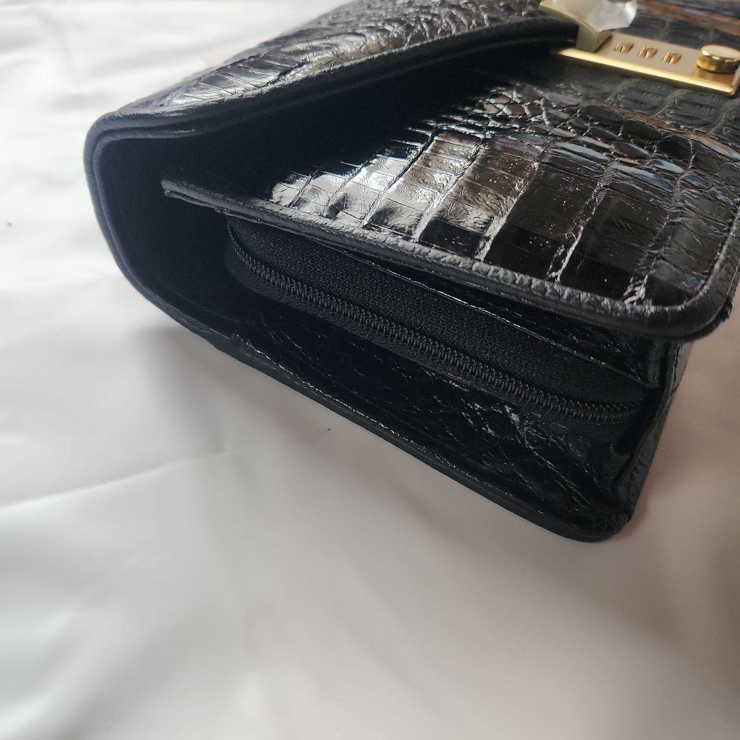 amiet カイマン レザーハンドバッグ ショルダー 2way 黒　ロック付き