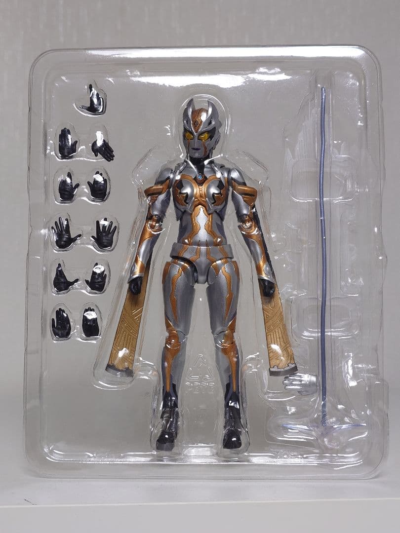 【しー】SHFiguartsウルトラマンリブット&レグロス&カルミラセット