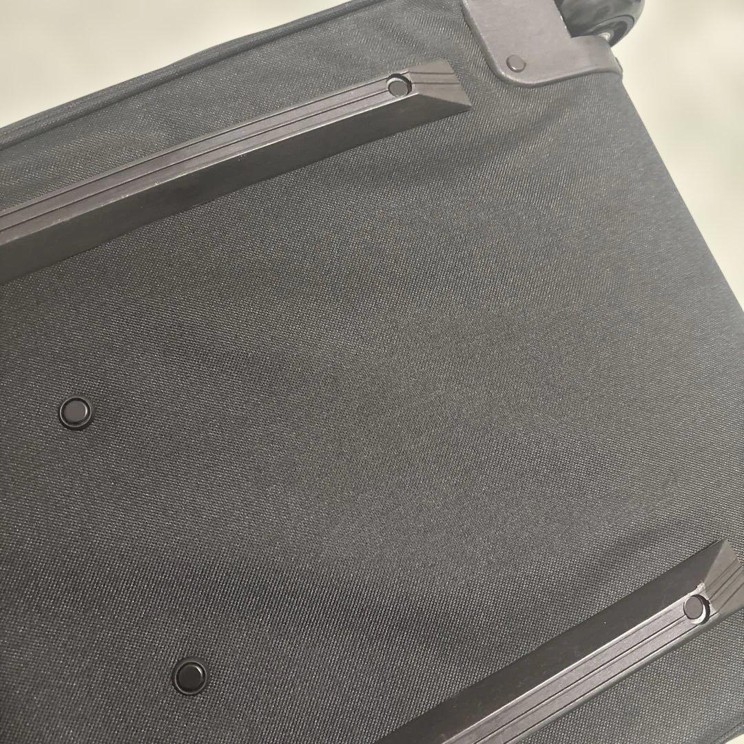 美品 SWIXキャスター付き　　バッグ