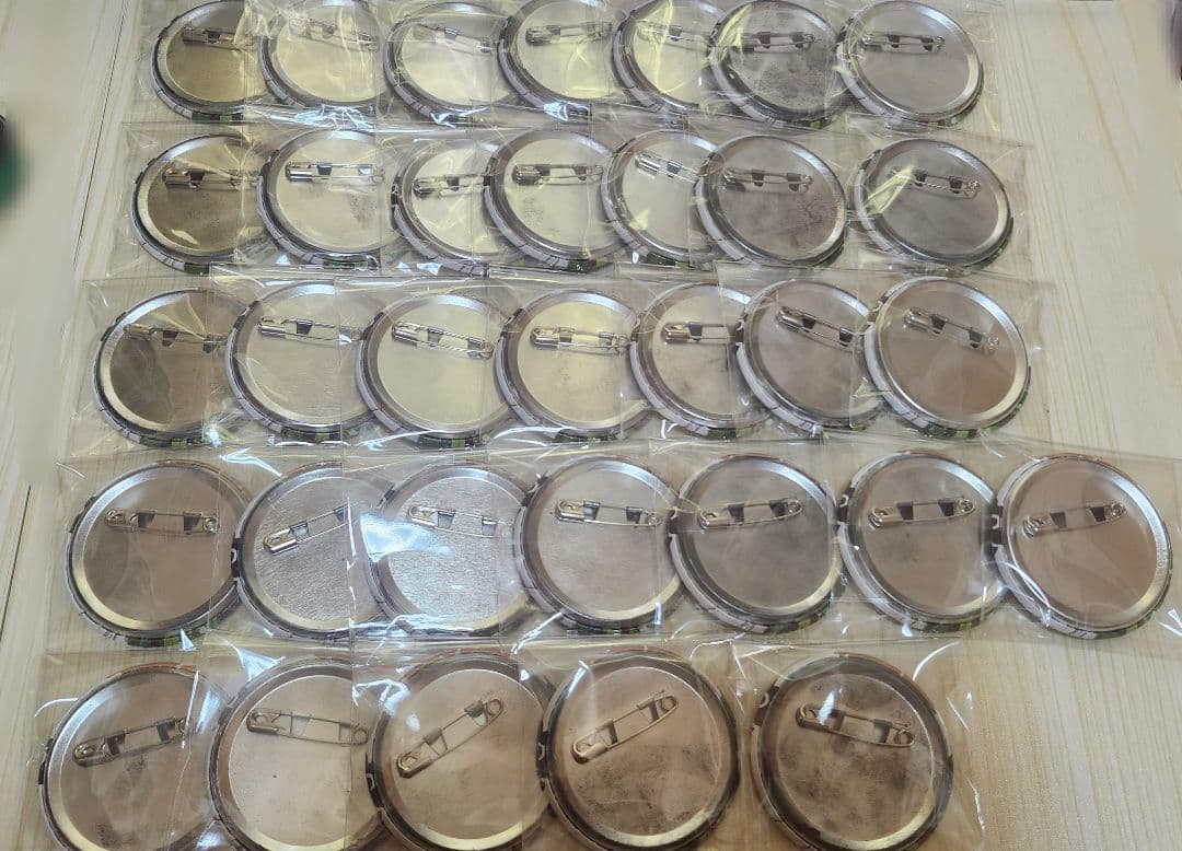 うらたぬき 缶バッジ 春ツ 2018 等身