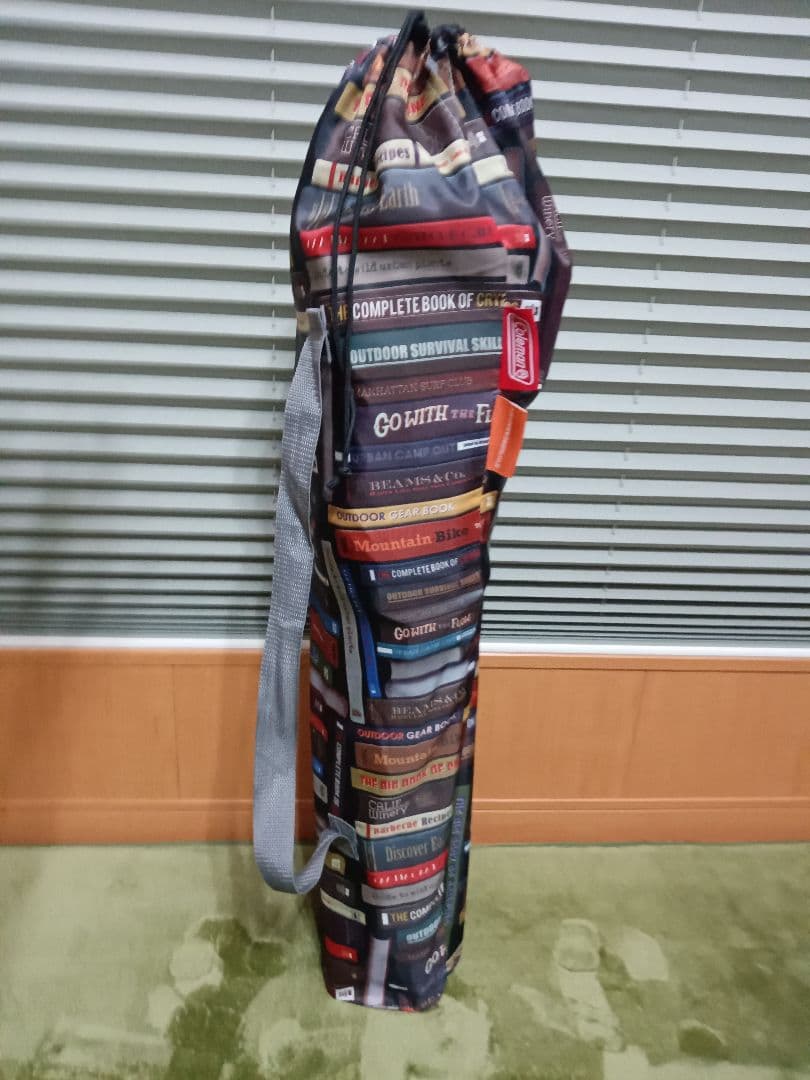 【Coleman × BEAMS】コラボ リゾートチェア ブック オレンジ