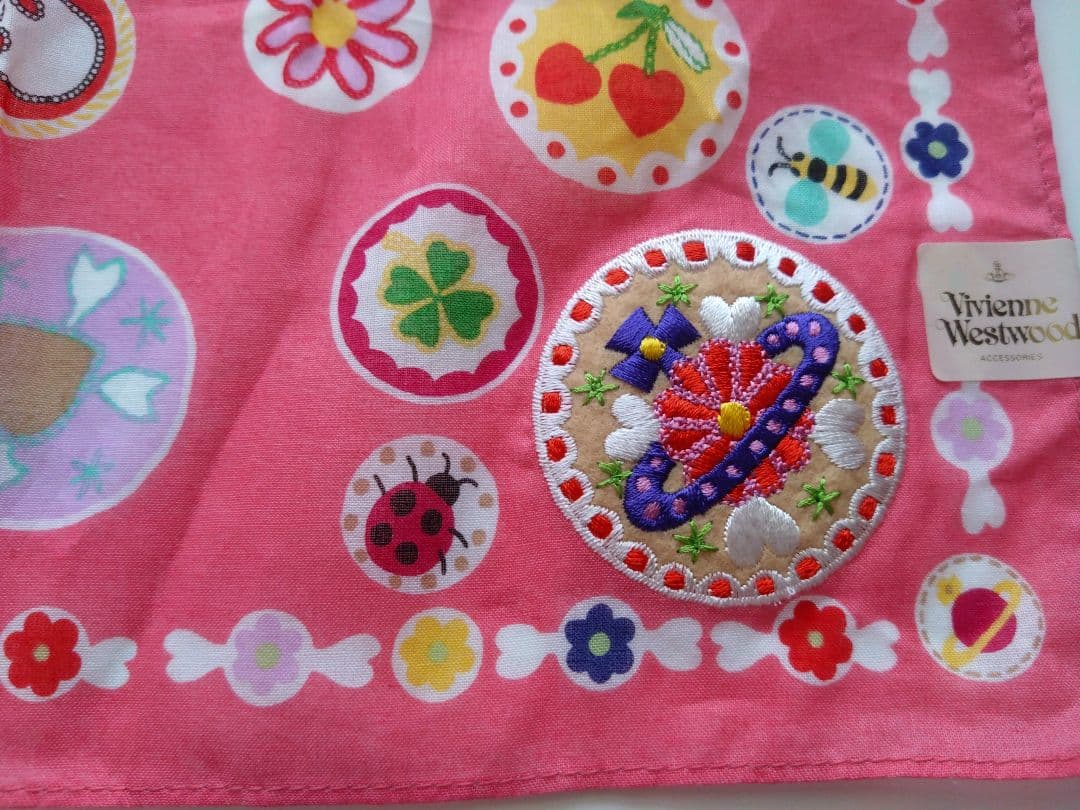 【未使用品】Vivienne Westwood 刺繍ハンカチ