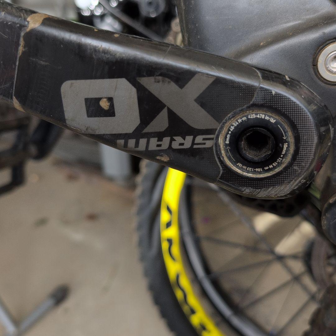 サンタクルーズv10 ハンドルフレームカーボンホイールマグ 購入時85万円