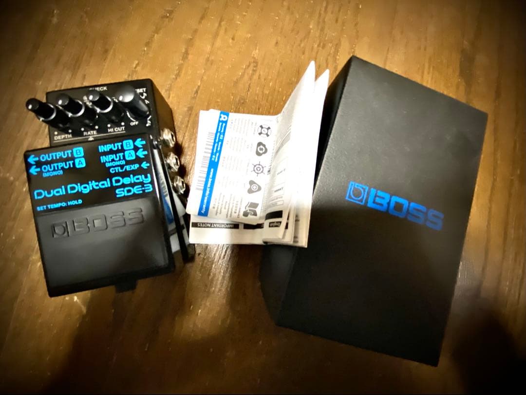 BOSS SDE-3 (交換用ボトムプレート、銀ネジ付)