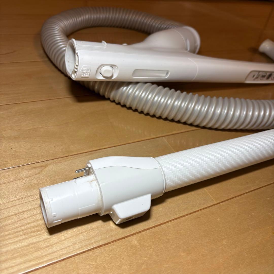 美品 Panasonicサイクロン掃除機MC-SR590K パナソニック