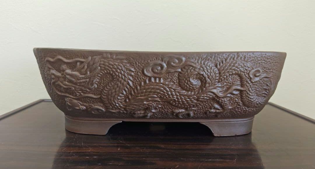 ドラゴン彫刻の陶器の盆栽鉢 約41cm×32cm×13cm　落款あり