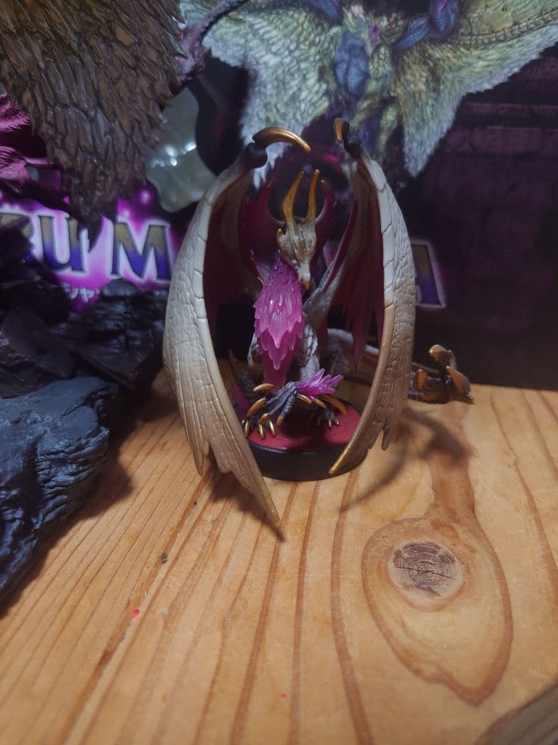 カプコンクリエイターズモデル天廻龍シャガルマガラ、amiiboメルゼナセット