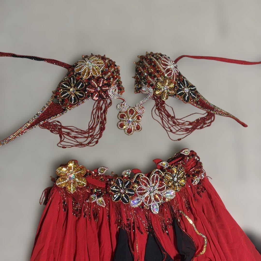 赤と黒のベリーダンスセットアップ