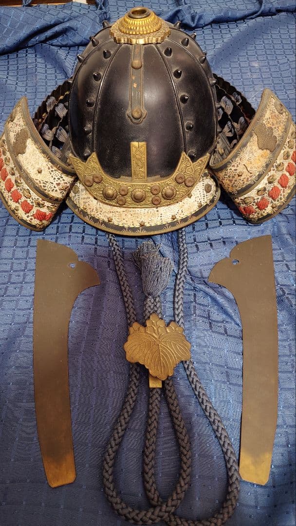 【最終値下げ】甲冑　等身大　濃紺糸威伊予素懸二枚胴具足　五三桐