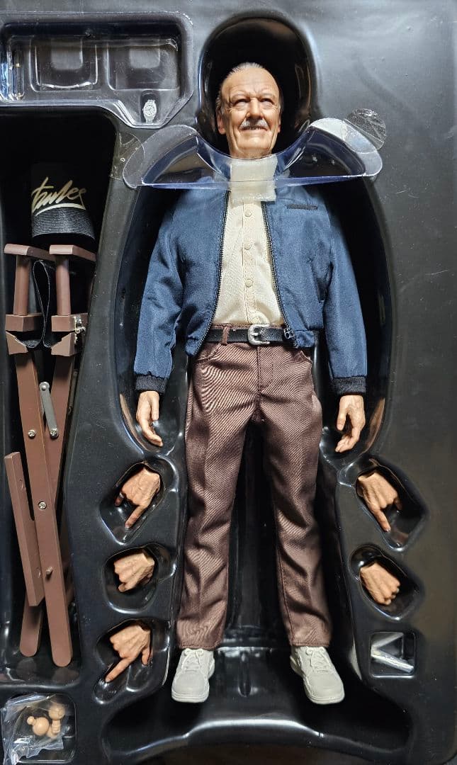 スタン・リー 1/6スケールフィギュア ホットトイズ 欠品あり