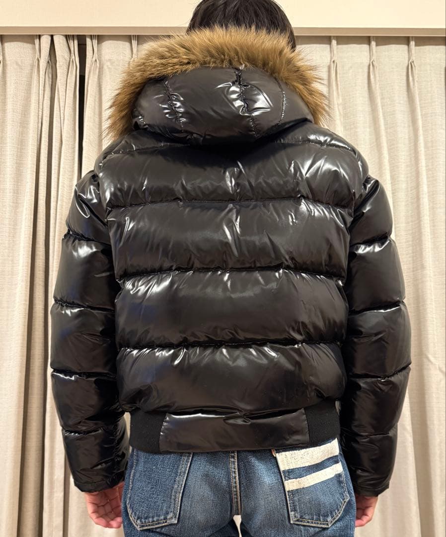 【モンクレール　BULGARIE　ダウンジャケット】