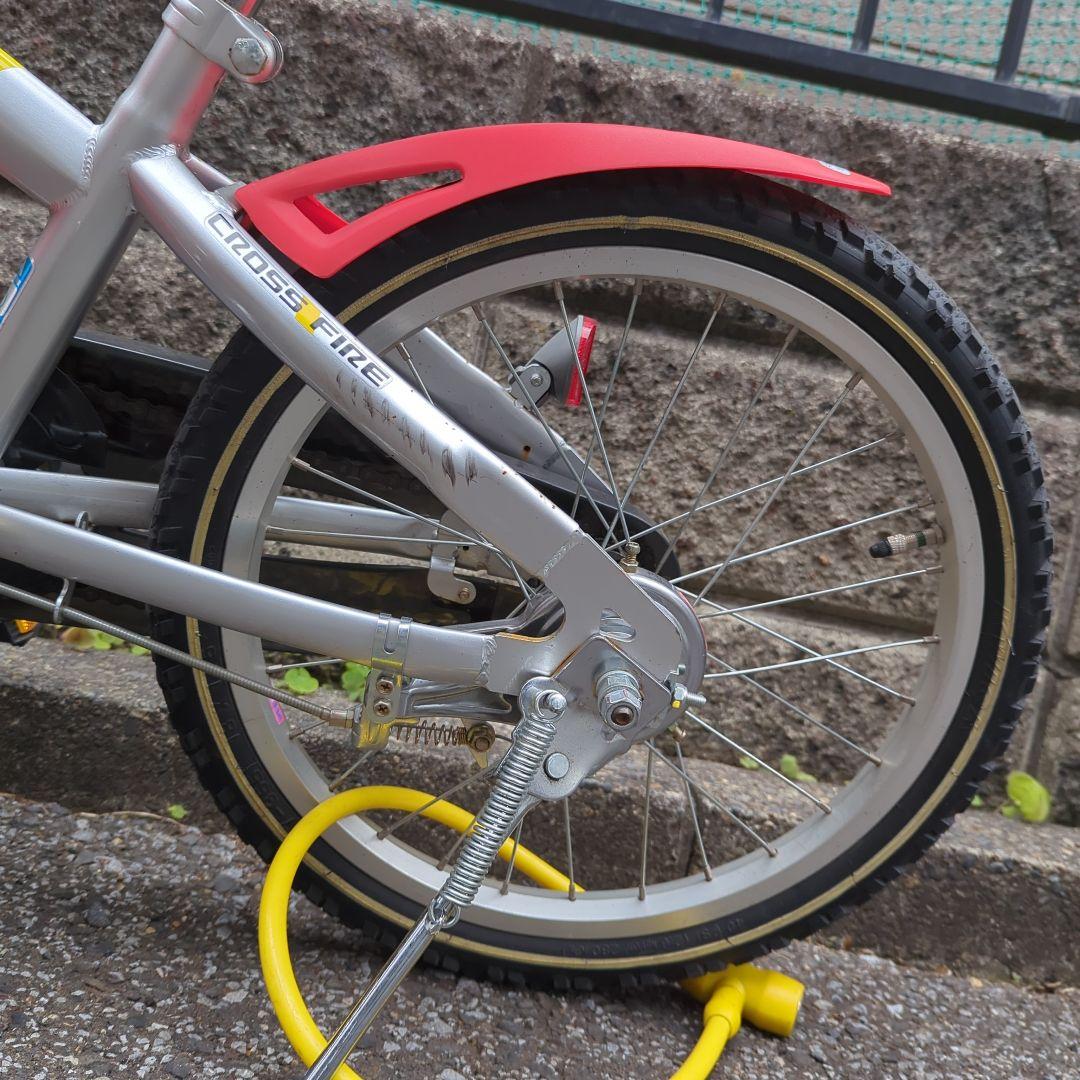 Cross Fire 子供用自転車 赤/シルバー　サイズ１８(東京北区）
