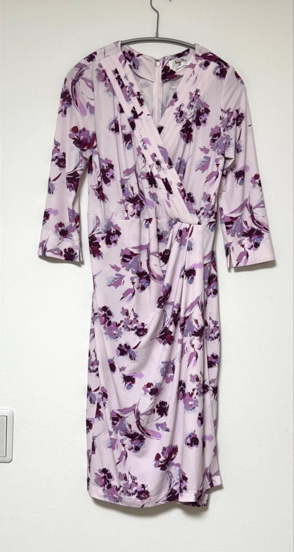 kay me 七分袖ワンピース　花柄　カシュクール風