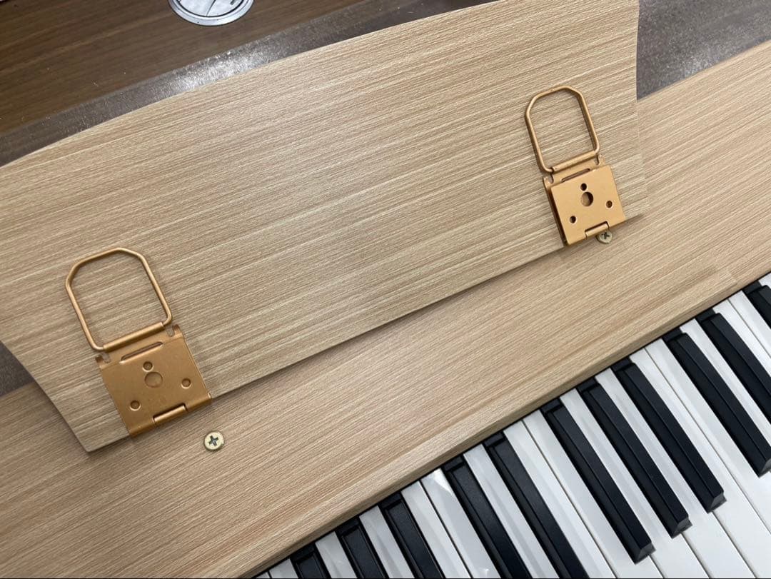 スタンド付き　電子ピアノ88鍵盤　給電タイプ　木目調ボディ　オークベージュ