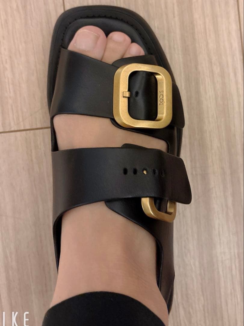 ＊燻しガール ＊TOD'S サンダル ゴールドバックル　37
