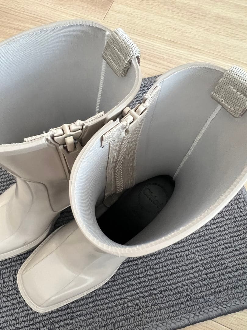 Chloé BETTYレインブーツ(ベージュ)