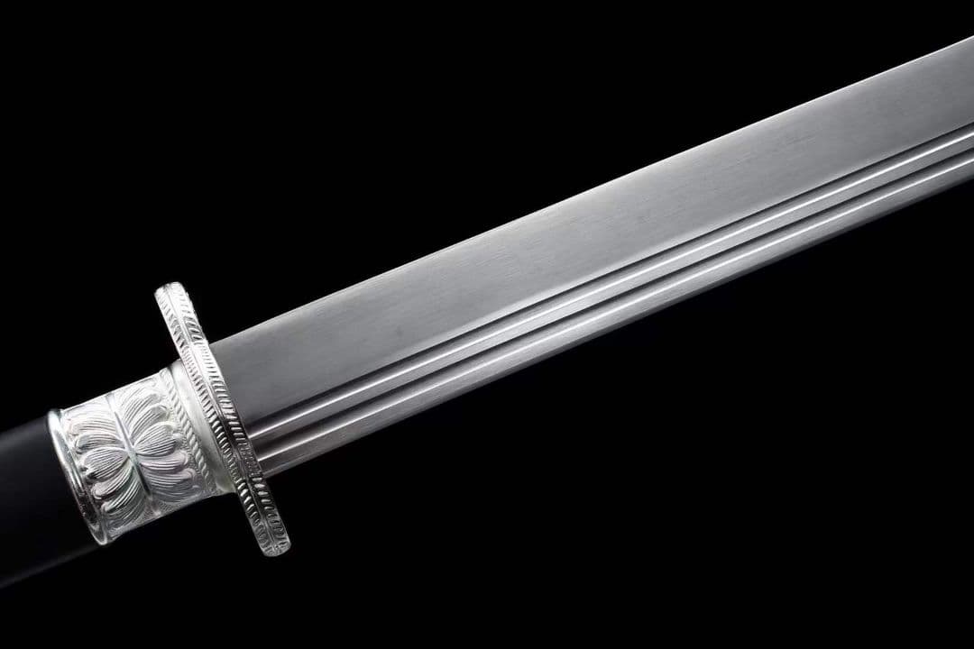 竜吟戦刀（シルバー） 古兵器 武具　刀装具　日本刀　模造刀 居合刀