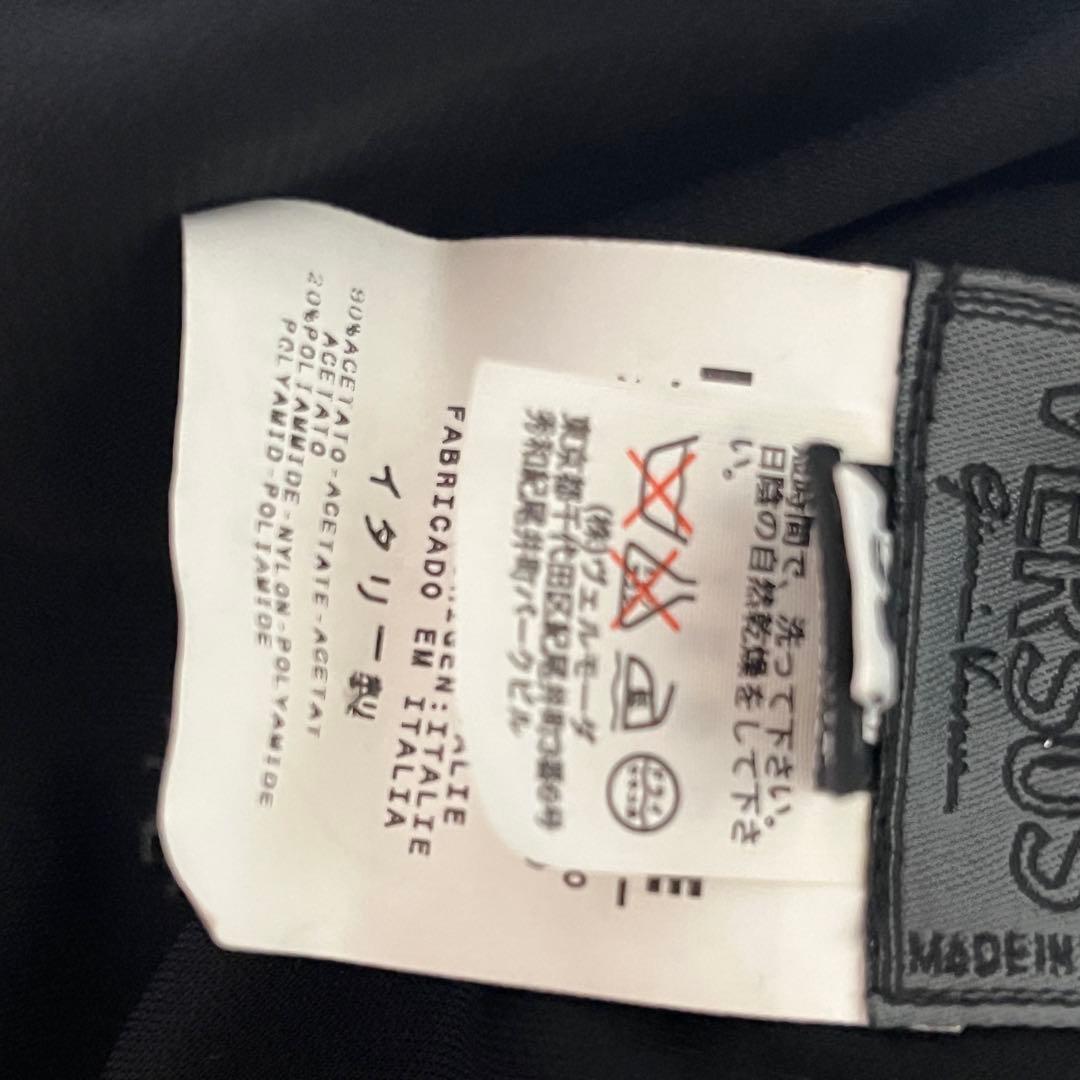 ヴェルサーチ versace 変形　肌みせ　キャミソール　ビーズ　黒　38