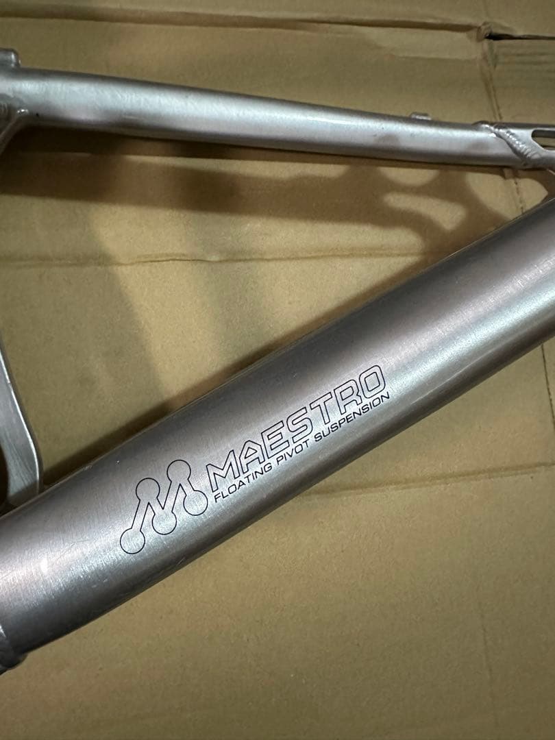 GIANT ANTEM2 フルサス 26インチフレーム　　　ROCK SHOX付