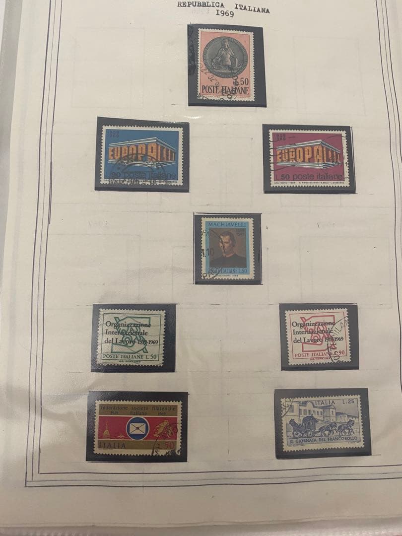 (N36) 切手コレクション イタリアの切手127枚