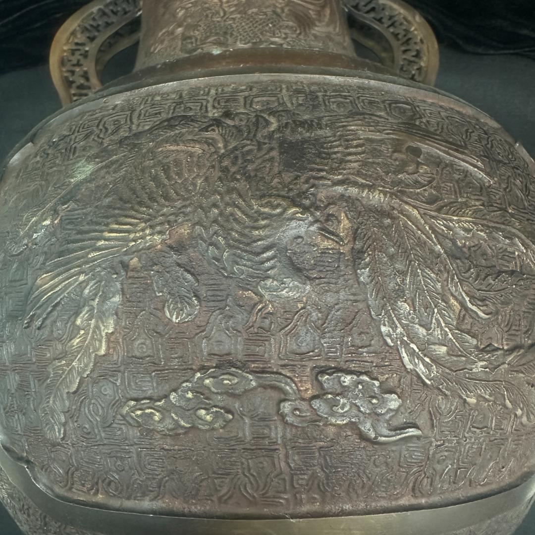 铜制花瓶 古董品