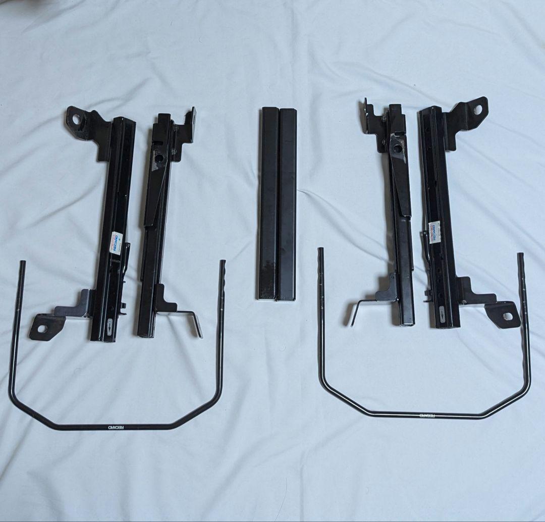 ヴィッツ ncp131 recaro シートレール 左右セット