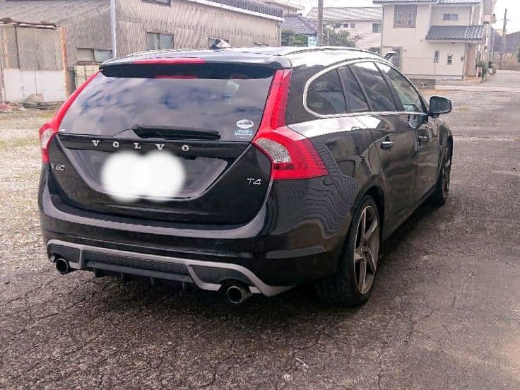 ボルボ V60 T4 Rデザイン 黒革 18インチAW ナビ