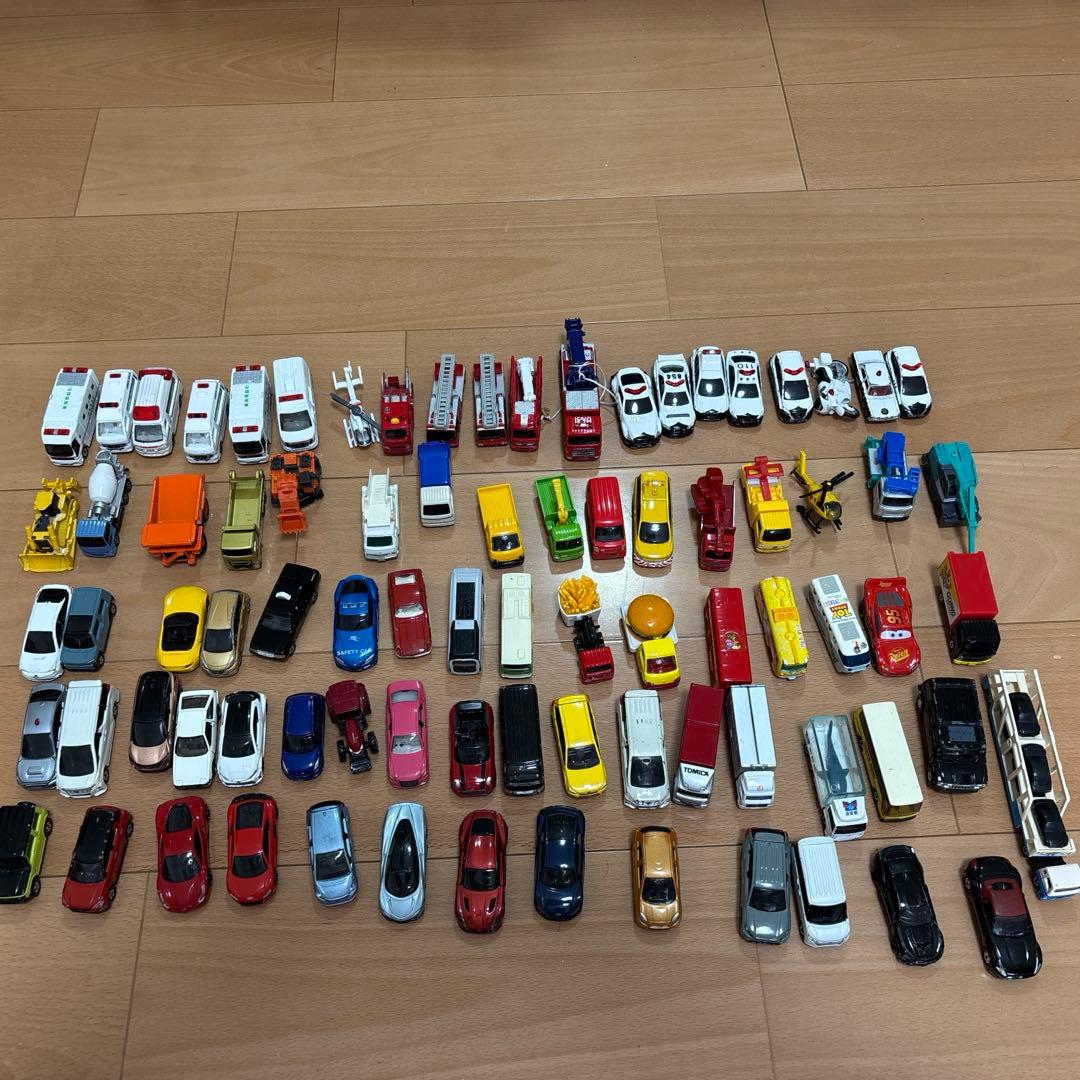 パ*ん様 トミカ　まとめ売り　80台＋