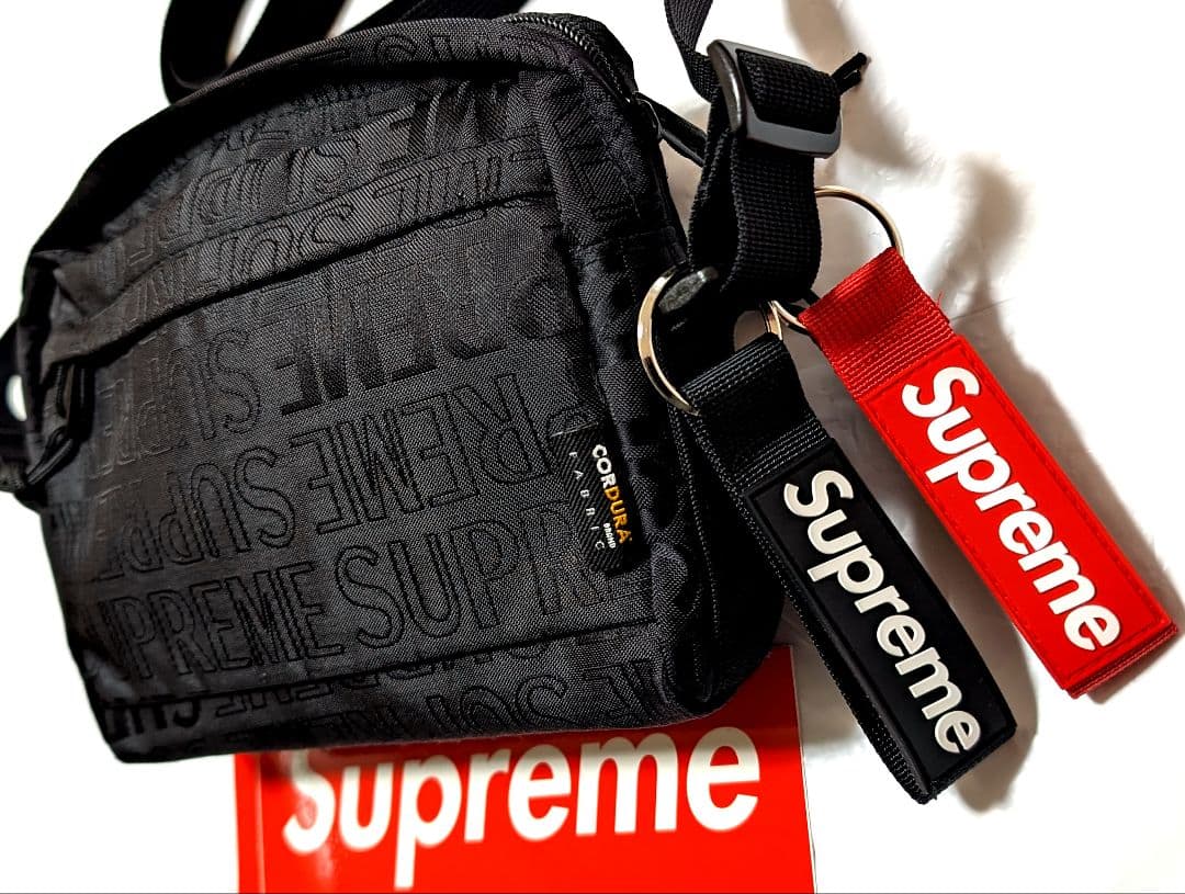 U*a様 【美品】 黒色 19ss Shoulder Bag　完売品