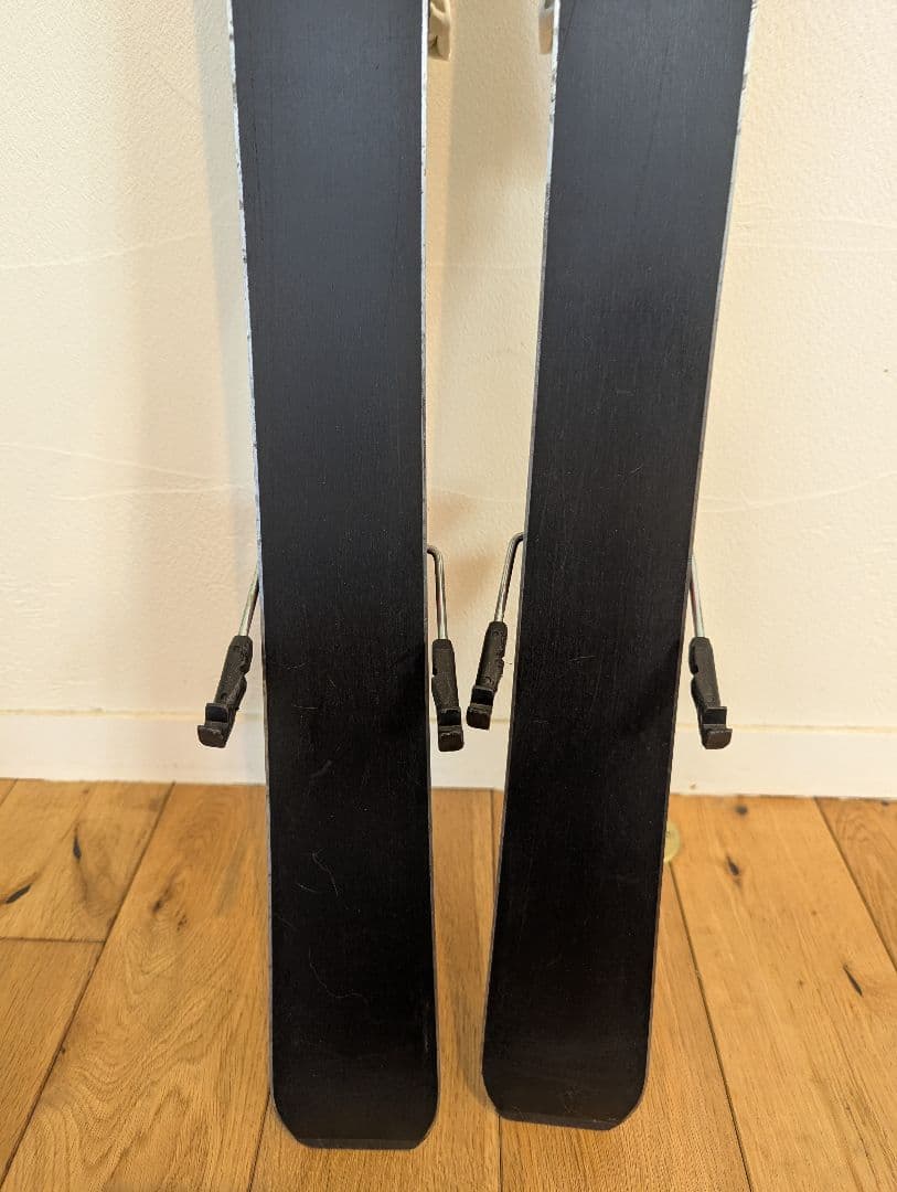 ATOMIC ジュニア用スキー板 ビンディング付き、ブーツセット