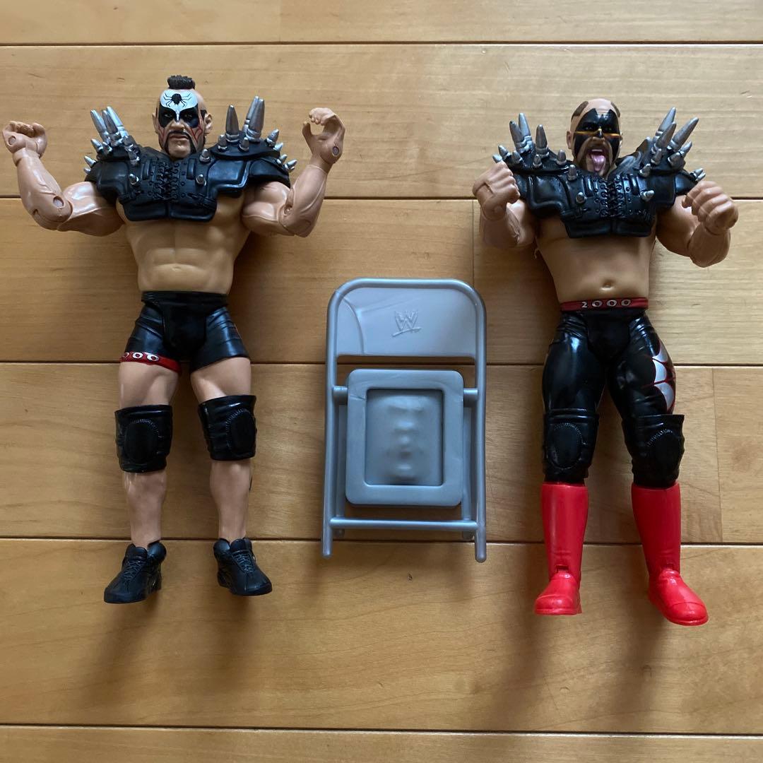 WWE ロードウォリアーズ　プロレスフィギュア 2体セット 凶器椅子付き