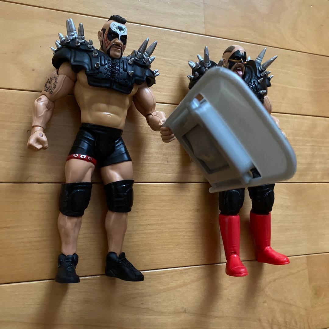 WWE ロードウォリアーズ　プロレスフィギュア 2体セット 凶器椅子付き