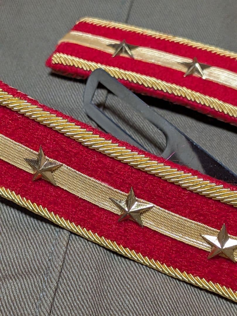 日本軍　陸軍　将校　大尉　肩章　高級レプリカ　本革使用　未使用