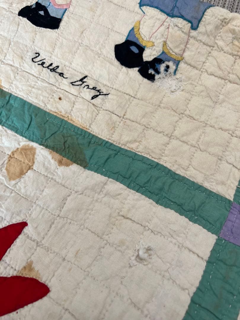 アンティークキルト✴︎刺繍キルト✴︎アップリケキルト