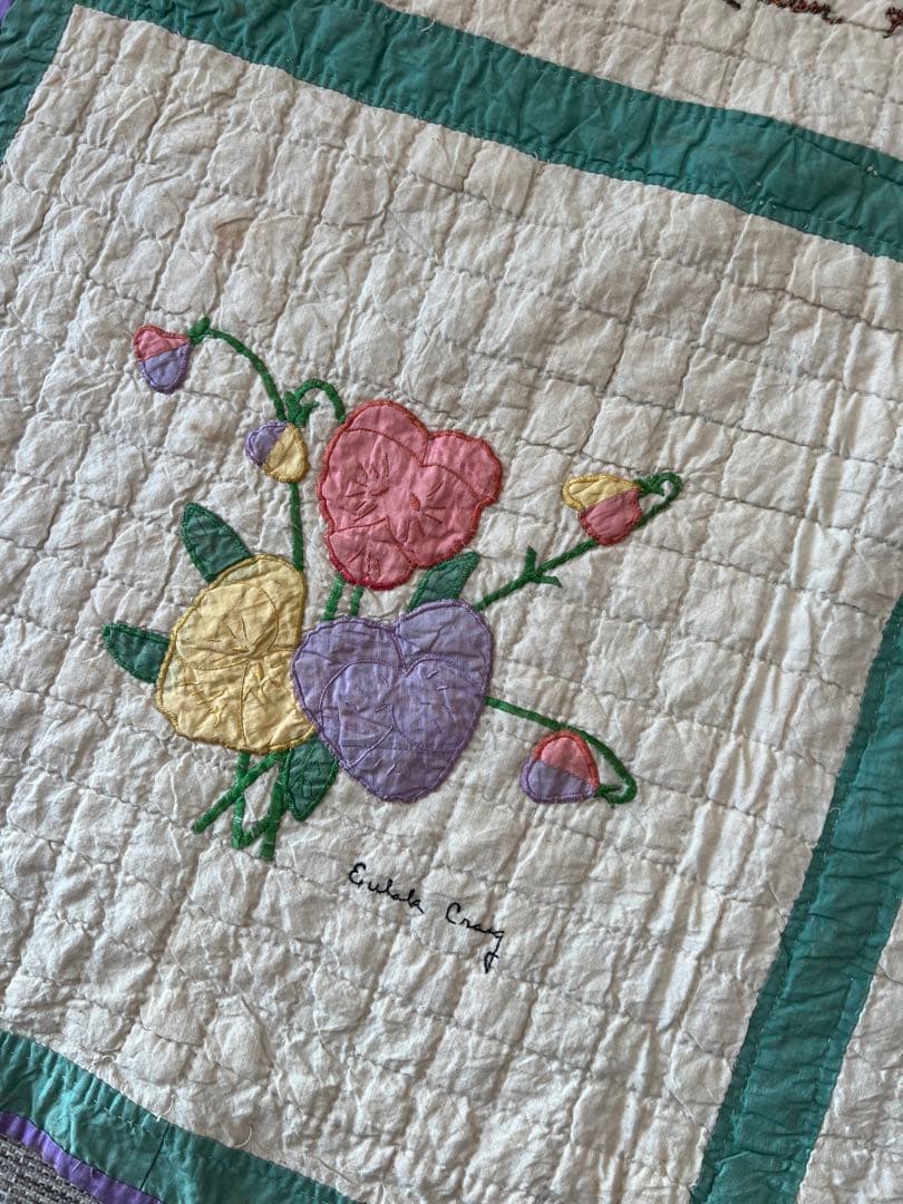 アンティークキルト✴︎刺繍キルト✴︎アップリケキルト