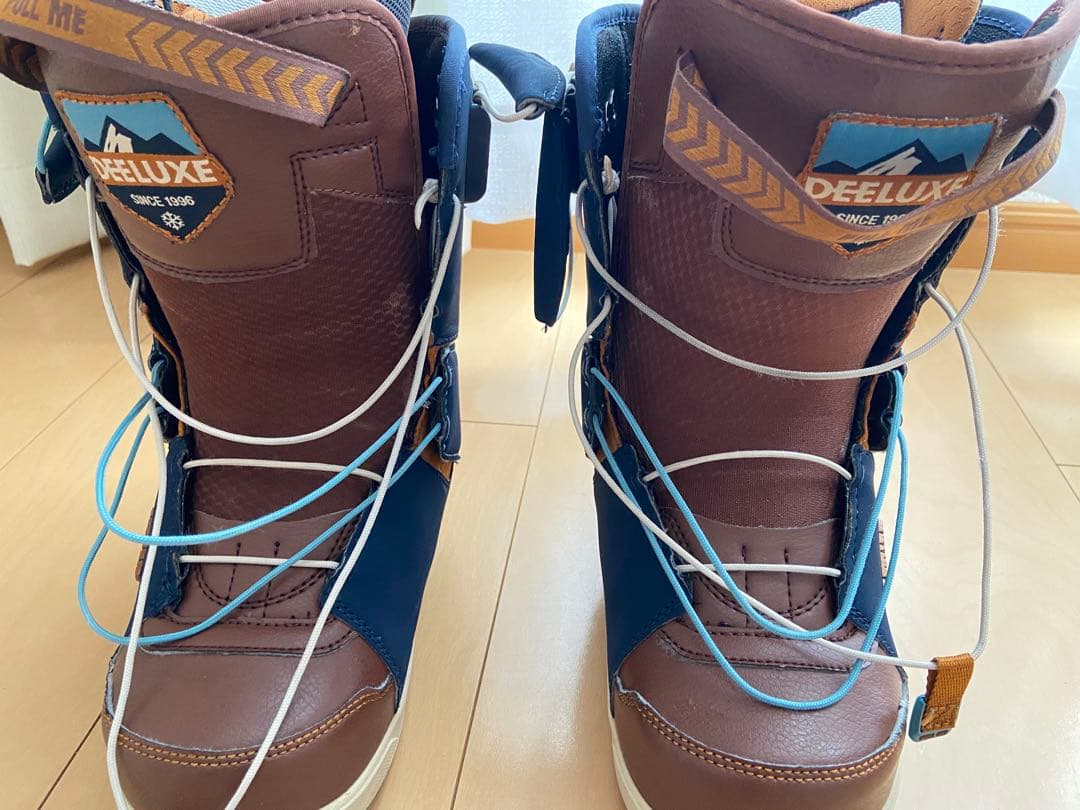週末セール❤️ほぼ未使用　ジューニア　ディーラックス　スノボブーツ　DEELUXE