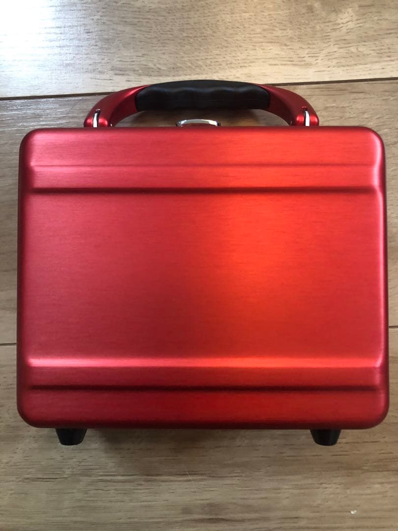 【非売品】ガンダム『シャア専用』グルーミングキット