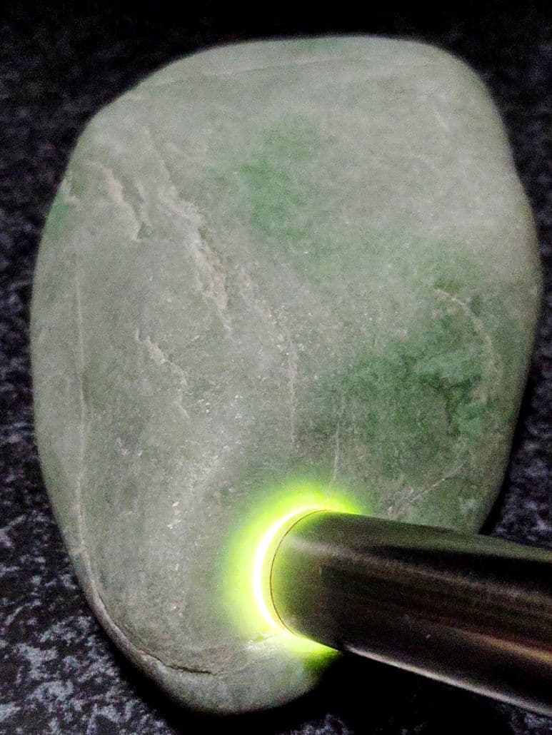 ★翡翠原石★糸魚川硬玉【上質海石・269ｇ】