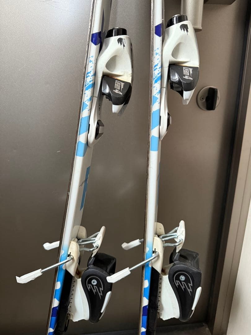 《札幌市内手渡し可能》スキー 3点セット ブーツ 板 ストック kazama