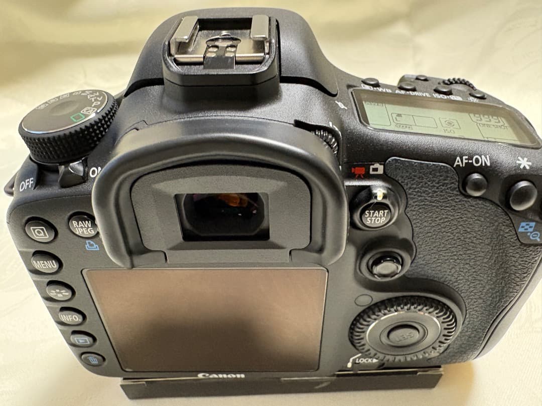 超美品 Canon EOS 7DとEF-S15-85 IS USM他一式付